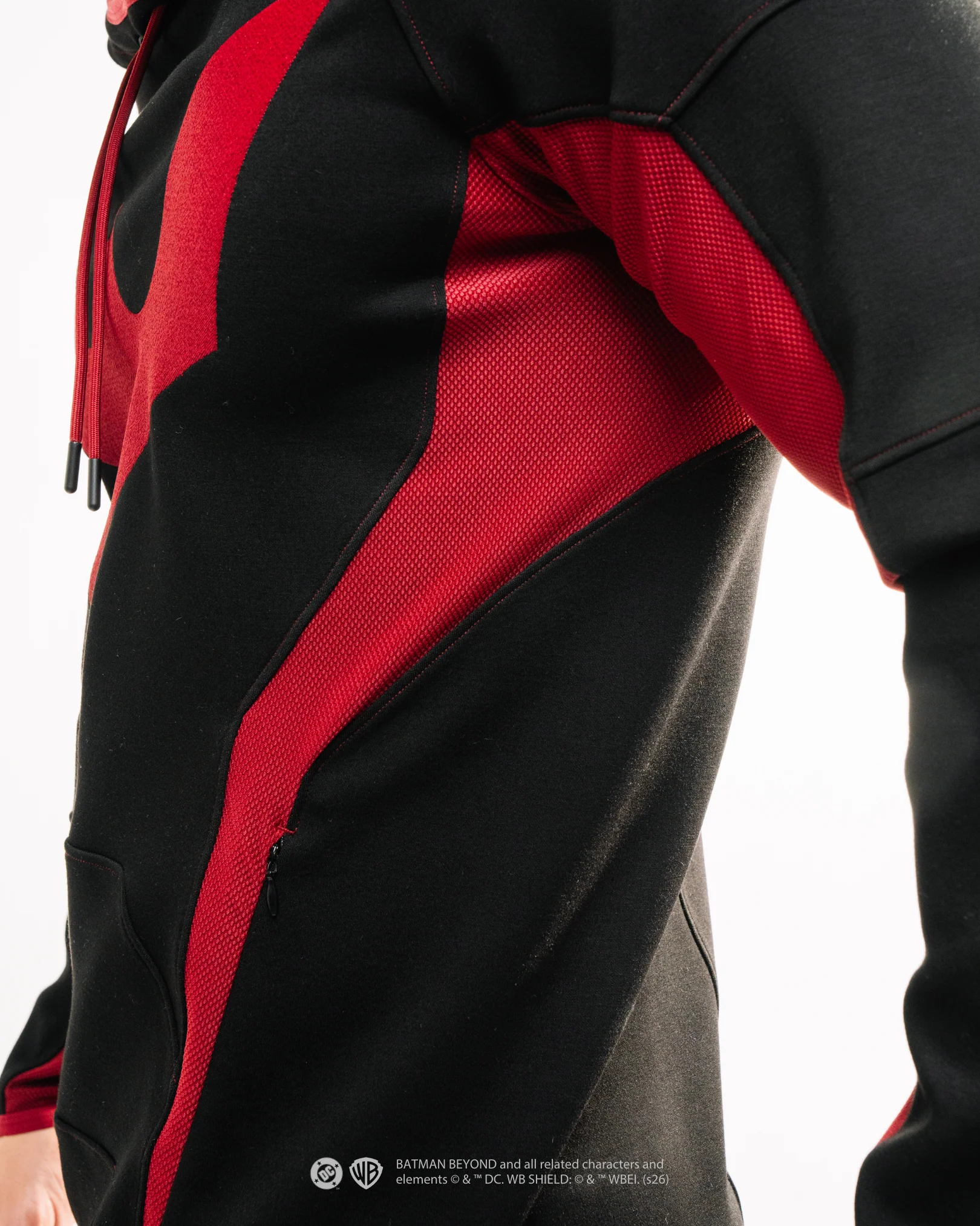 BATMAN⢠BEYOND Limited Edition Performance Bundle - Image 5