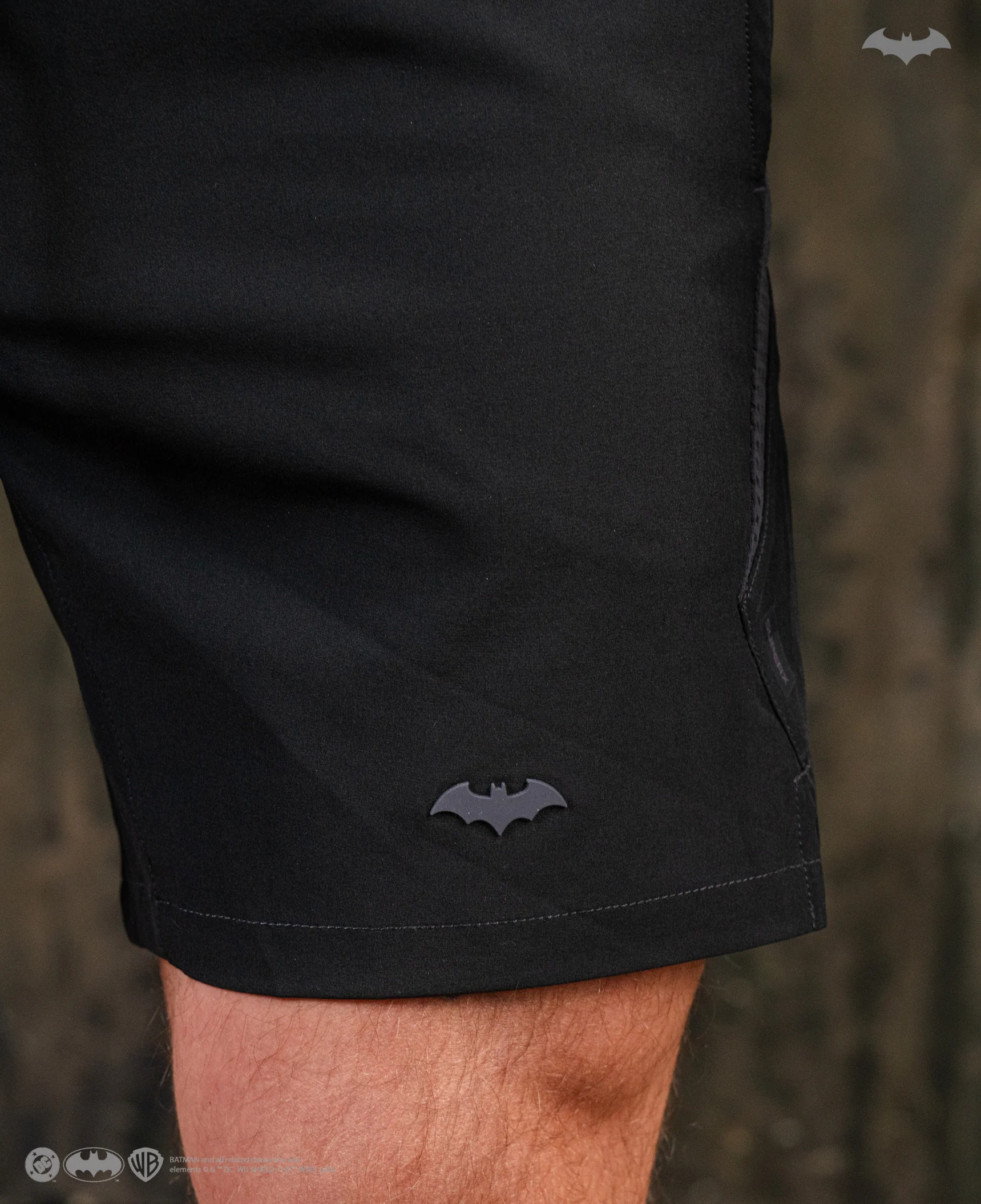 BATMAN Utility Performance Shorts 7" - Arkham Black - Image 3