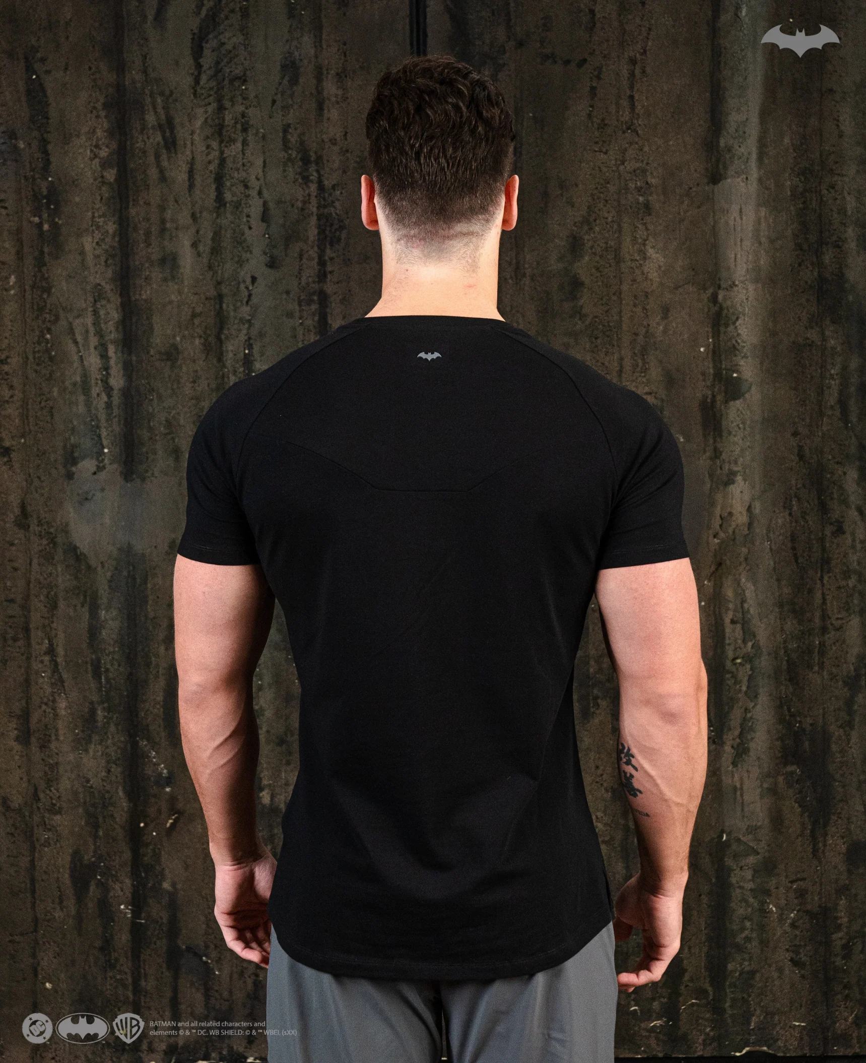 BRUCE WAYNE Essential Short Sleeve - Arkham Black - Image 3