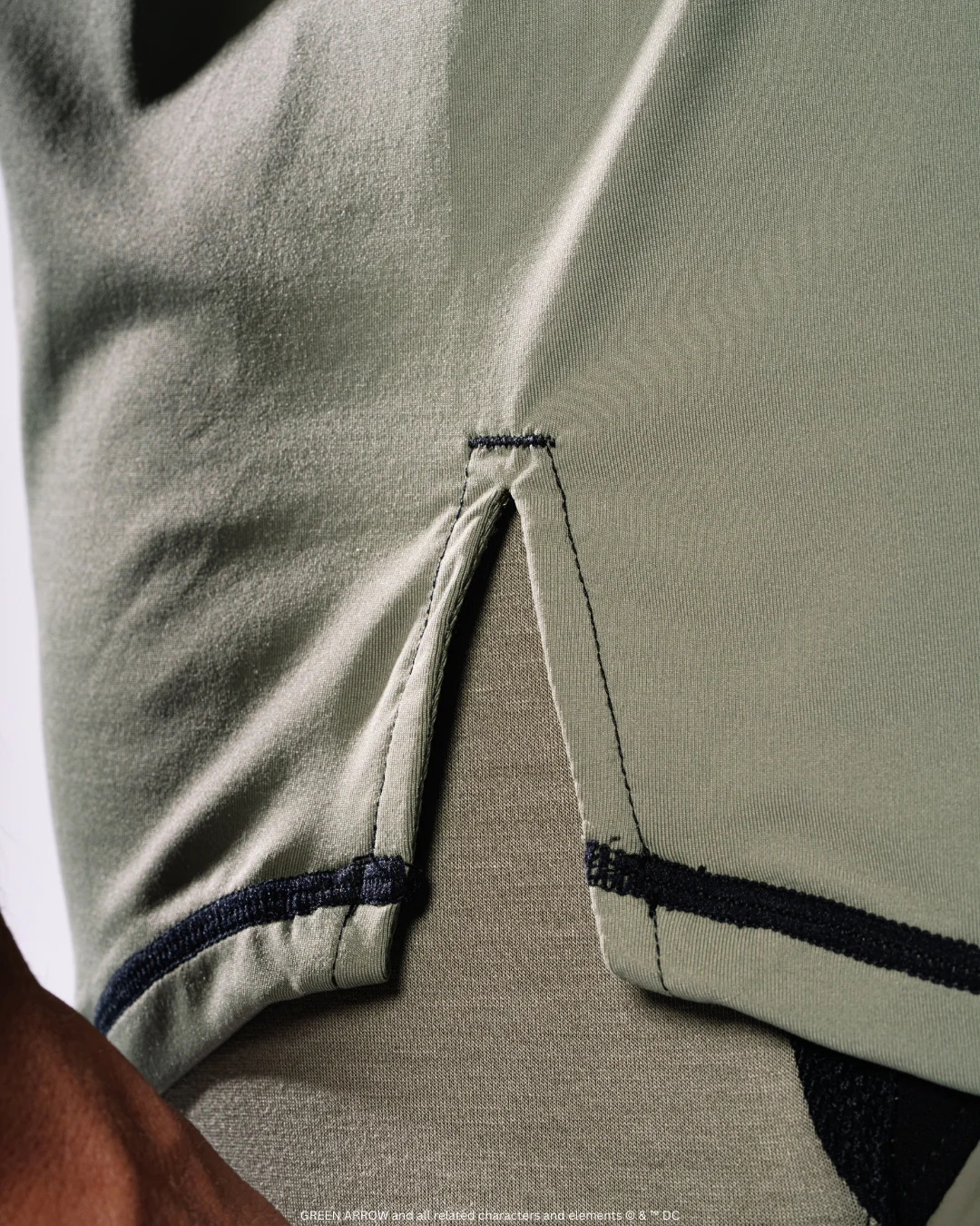 GREEN ARROW™ Archer Performance Cut Off - Image 8