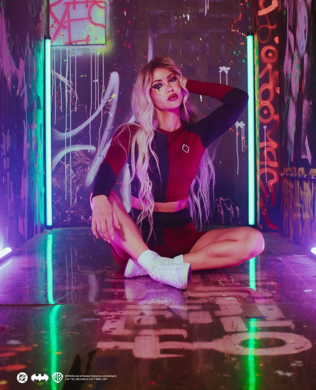 HARLEY QUINN Cropped Performance Long Sleeve - Image 5