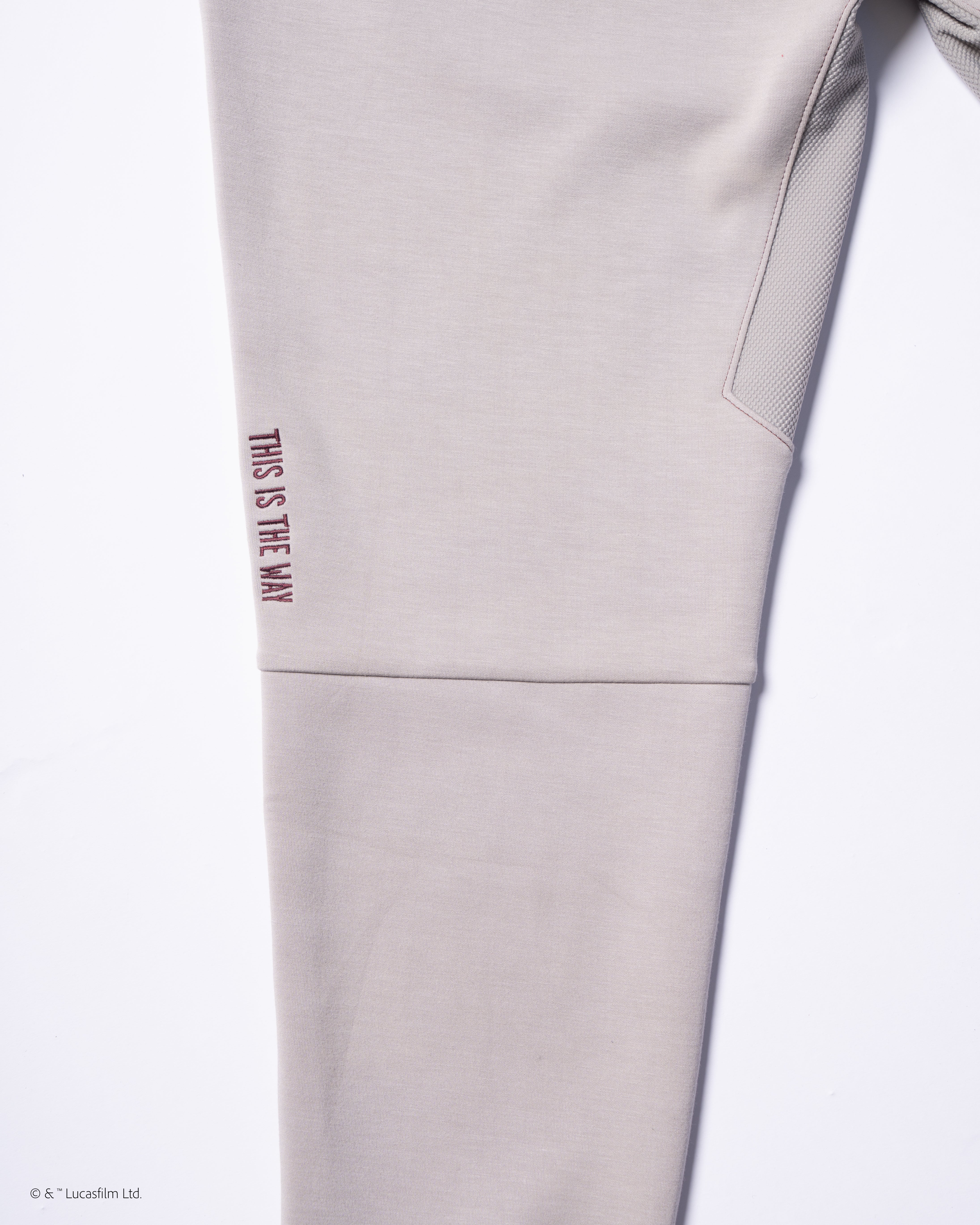 STAR WARS™ The Mandalorian Beskar Performance Joggers 1 of 500 - Image 11