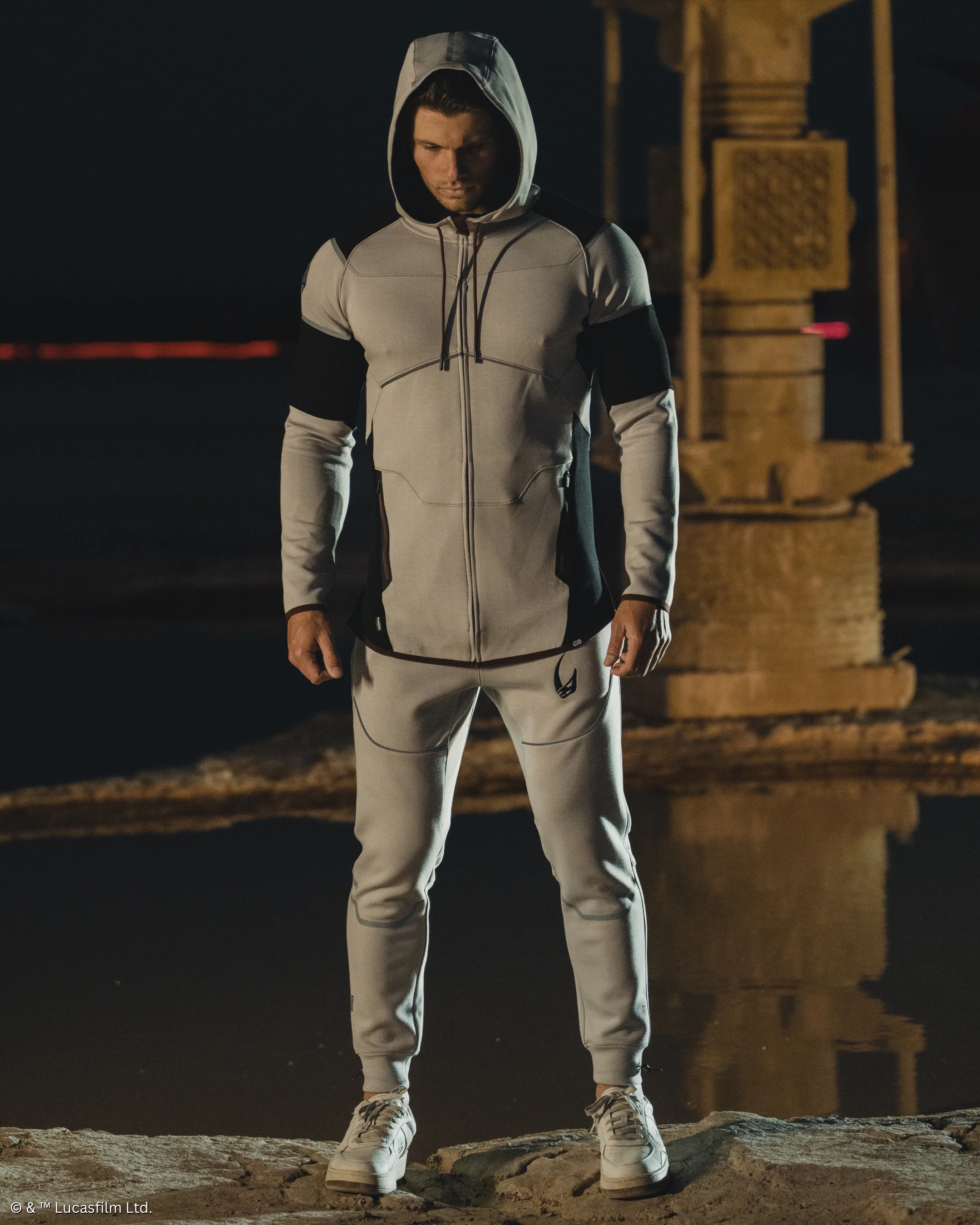 STAR WARS™ The Mandalorian Beskar Performance Joggers 1 of 500 - Image 7