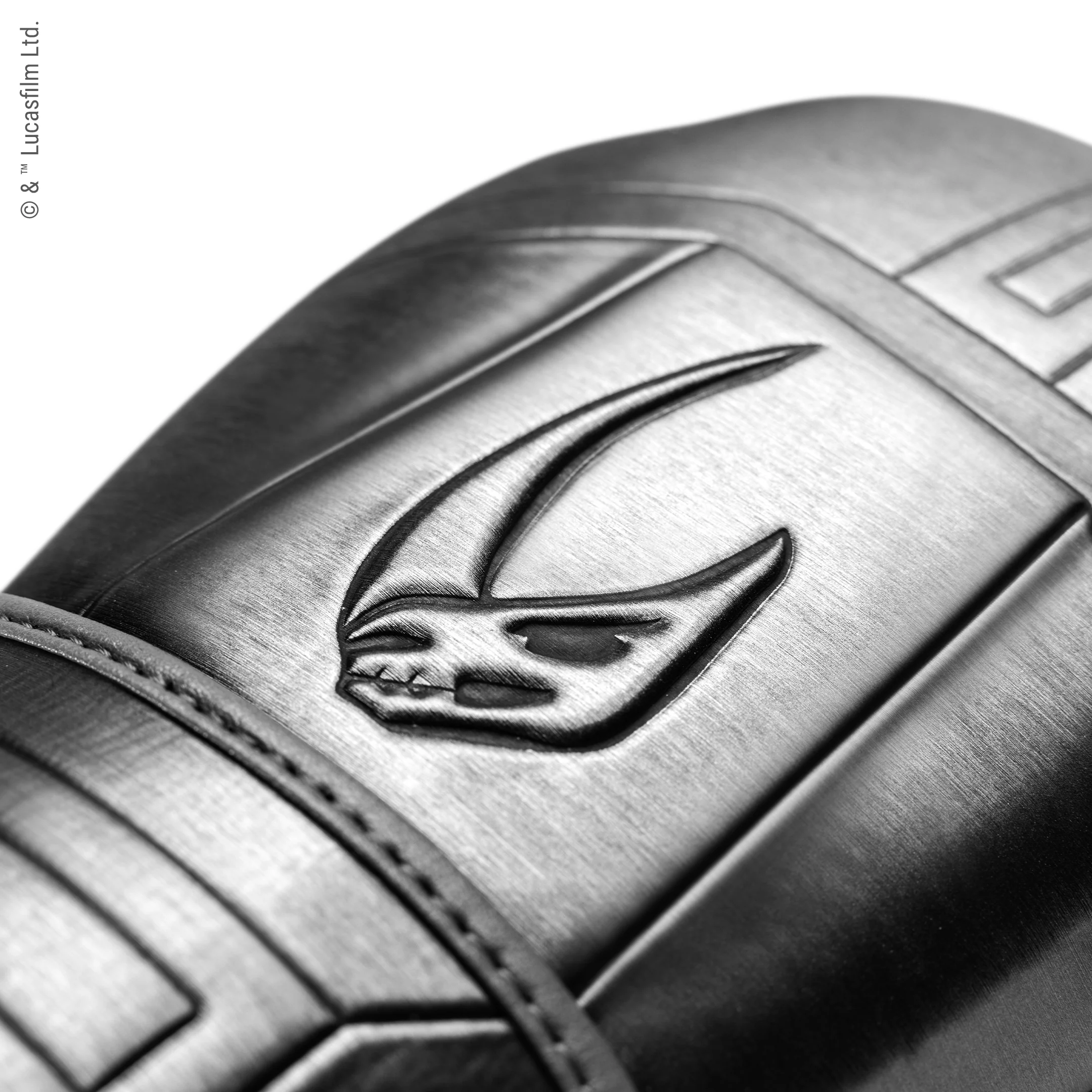 STAR WARS™ The Mandalorian Boxing Gloves - Image 13
