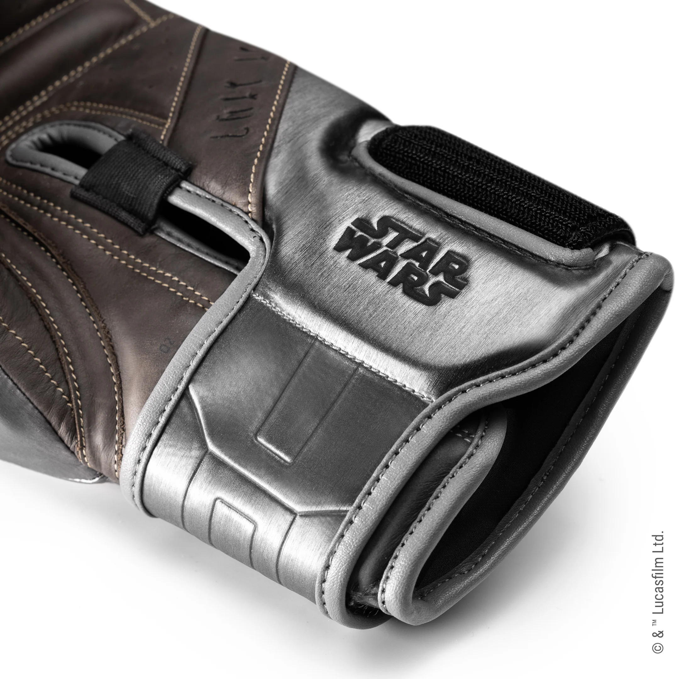 STAR WARS™ The Mandalorian Boxing Gloves - Image 8