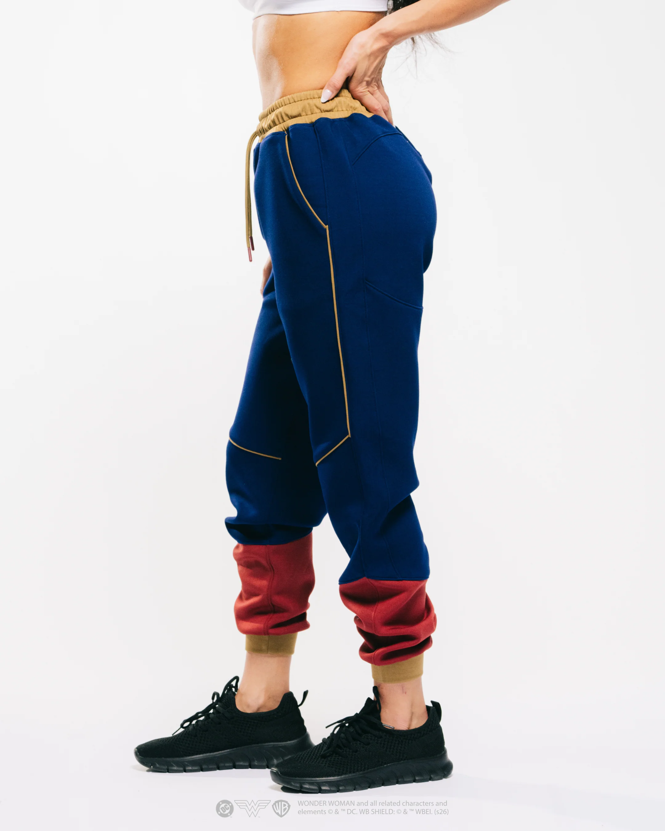 WONDER WOMAN LIMITED EDITION PERFORMANCE BUNDLE 1 of 300 - Image 18